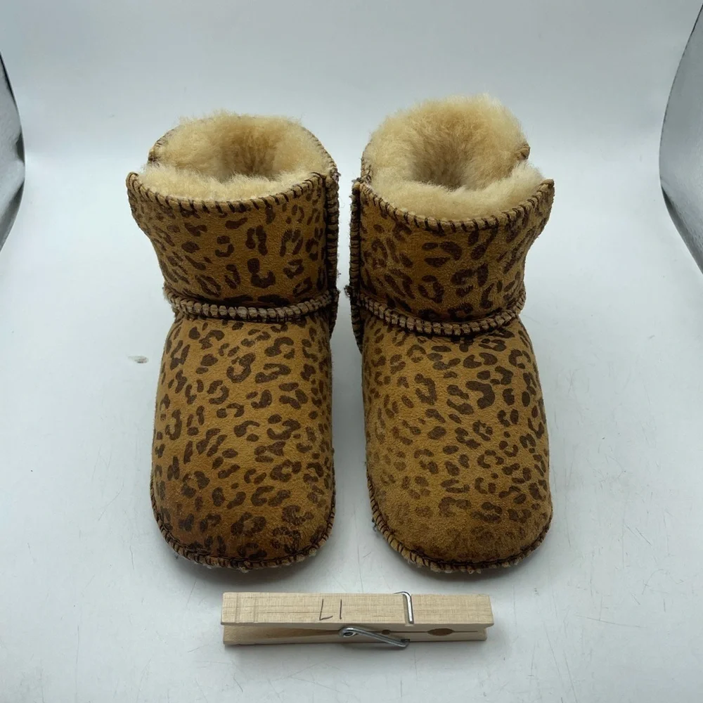 UGG Erin Leopard Print Baby infant Booties size M